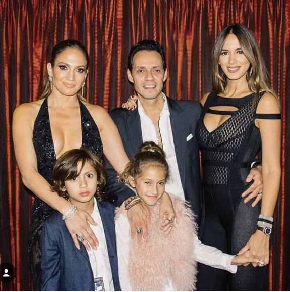 JLO con Marc Anthony y sus hijos