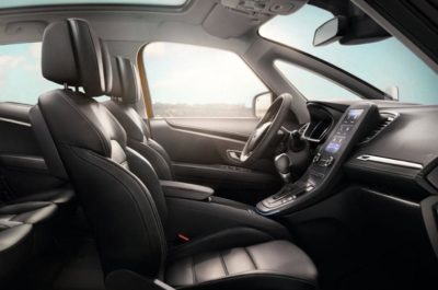 Renault Scenic interior 2. jpg