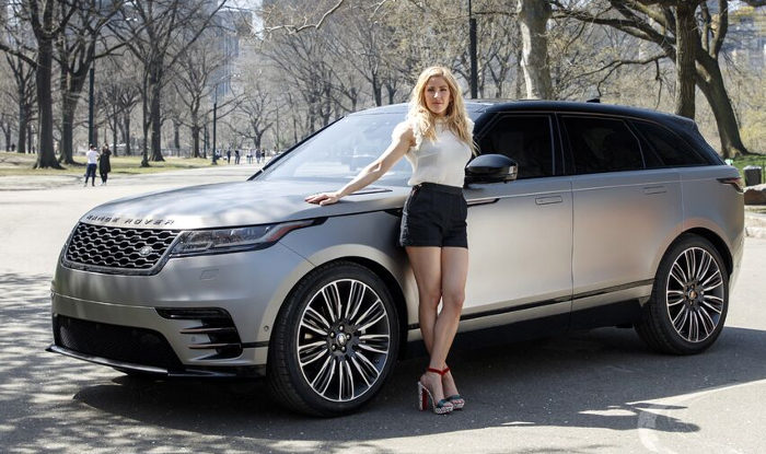 Ellie Goulding conduce el nuevo Range Rover Velar en Nueva York