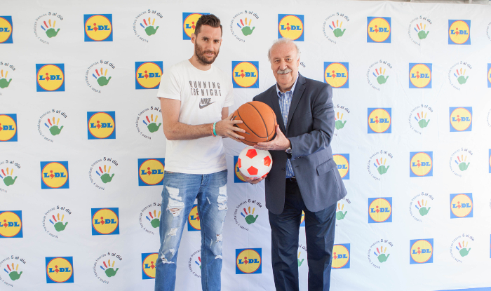 Rudy Fernández y Vicente del Bosque, comprometidos con el desayuno de los más pequeños