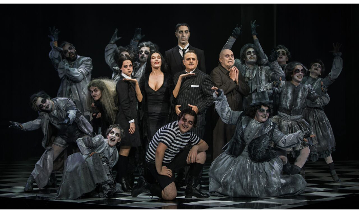 ‘La familia Addams’, un musical terroríficamente divertido